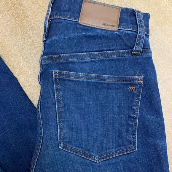 Madewell 10" High-Rise Skinny Jeans in Tarren Wash - Picture 4 of 4